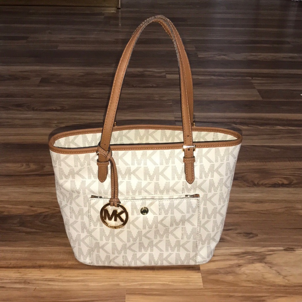Michael Kors Jet Set Tote